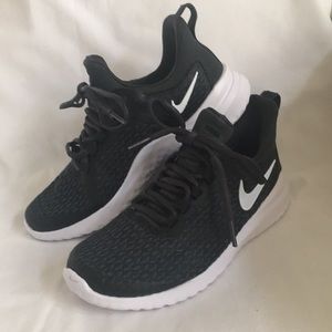 Nike Renew Black shoes sz 5